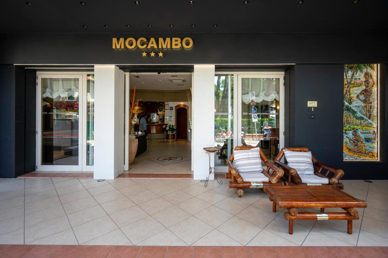 Hotel Mocambo Riccione Bagian luar foto