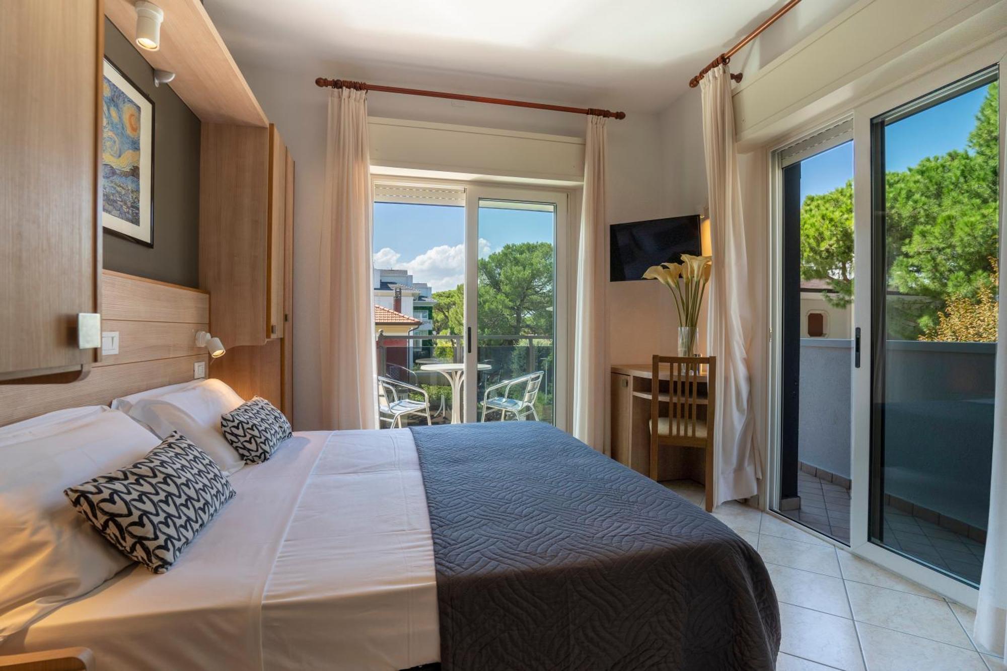 Hotel Mocambo Riccione Bagian luar foto